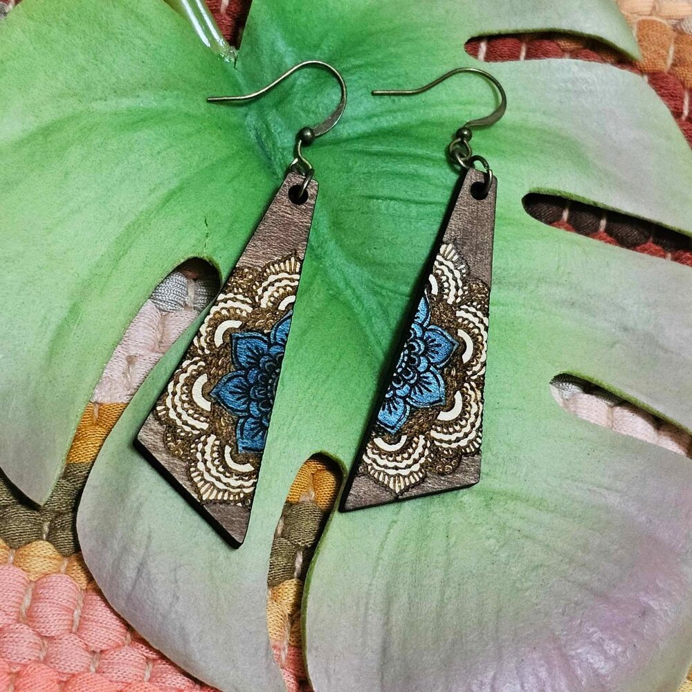 Earrings. Wood. Blue & Ivory Mandalas. Pierced. - Picture 11 of 11
